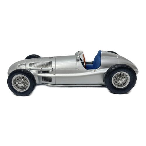 CMC 1/18スケール Mercedes-Benz W165 ベンツ 流行に www