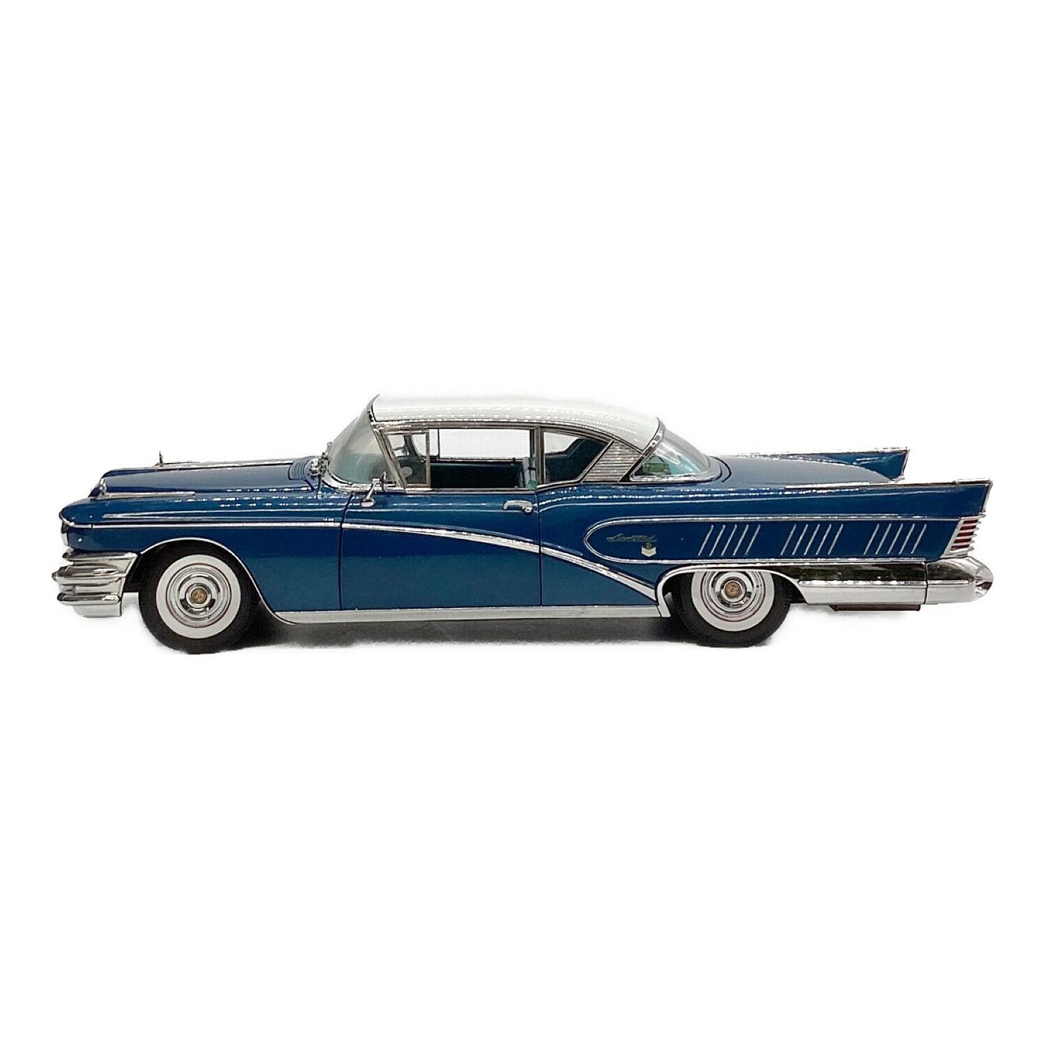 ダイキャストカー 1958 Buick Limited Riviera 1/18｜トレファクONLINE