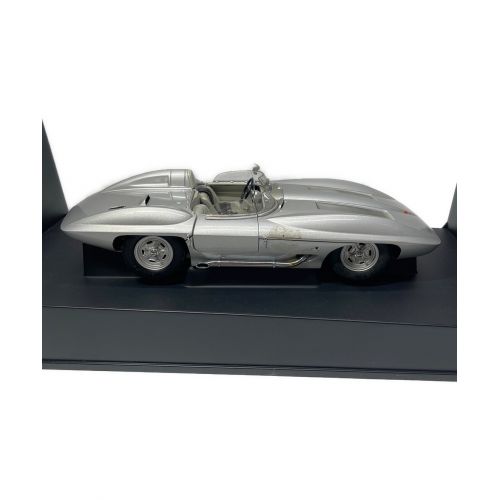 AUTOart(オートアート) ミニカー 1959 Corvette スティングレー 18 コルベット