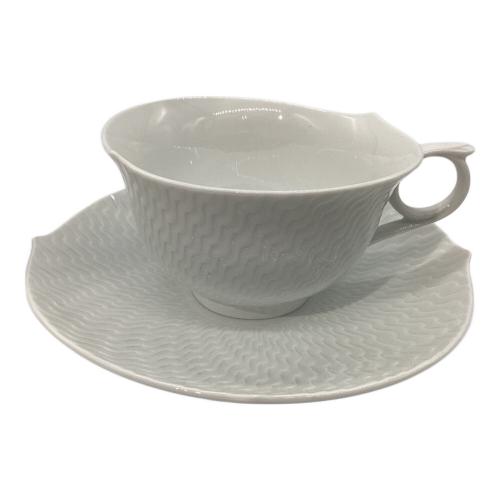 Meissen (マイセン) カップ&ソーサー 波の戯れホワイト