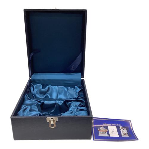 Meissen (マイセン) カップ&ソーサー 波の戯れホワイト