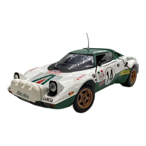 ダイキャストカー 1/18 LANCIA Stratos HF Rally