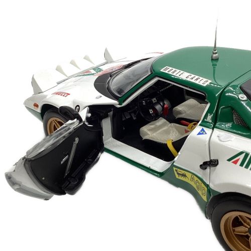 ダイキャストカー 1/18 LANCIA Stratos HF Rally