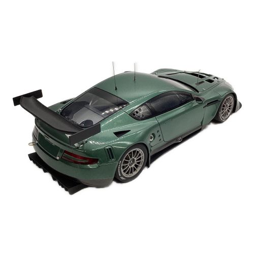 ダイキャストカー 1/18 Aston Martin DBR9 Plain Body Version