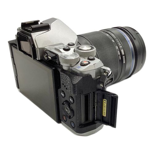 ミラーレス一眼カメラ OM-D E-M5 Mark II 14-150mm II レンズキット