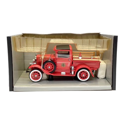 ダイキャストカー 1/18 1931 FORD MODEL A PICK UP 11001 FIRE CHIEF