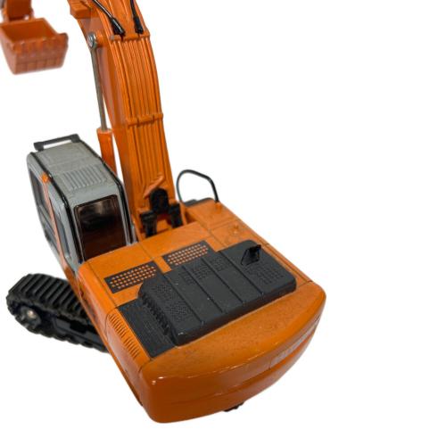 ZAXIS 200 1/40 モデルカー