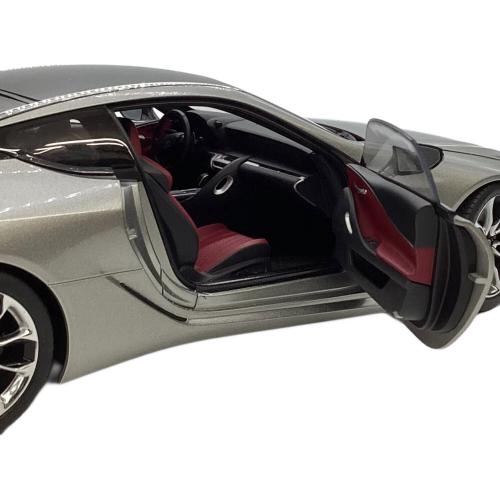 コンポジットダイキャストモデル 1/18 Lexus LC500 チタニウム・シルバー