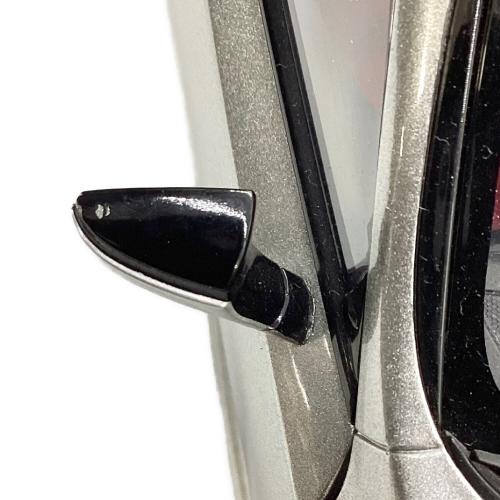 コンポジットダイキャストモデル 1/18 Lexus LC500 チタニウム・シルバー