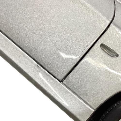 ダイキャストカー 1/18 BMW 330i touring sammlermodell