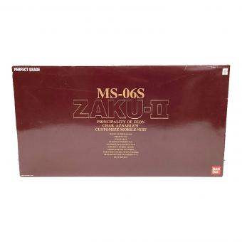 PERFECT GRADE　MS-06S ザクII シャア専用ザク
