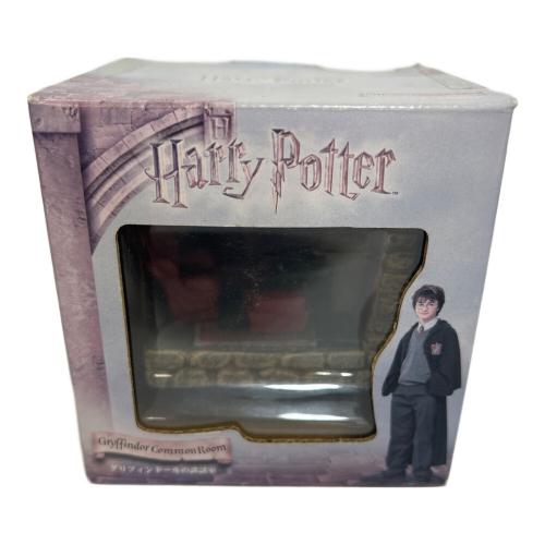 HARRY POTTER (ハリーポッター) グリフィンドールの談話室 ジオラマフィギュア