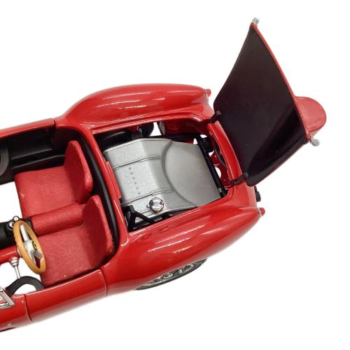 ダイキャストカー 1/24 1958 フェラーリ 250 TESTA ROSSA