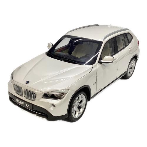 ダイキャストカー 1:18 BMW X1 xDrive 28i