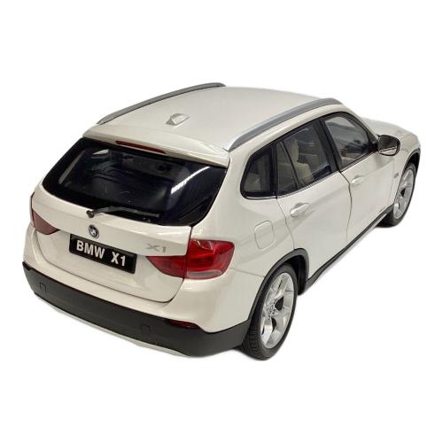 ダイキャストカー 1:18 BMW X1 xDrive 28i