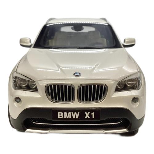 ダイキャストカー 1:18 BMW X1 xDrive 28i
