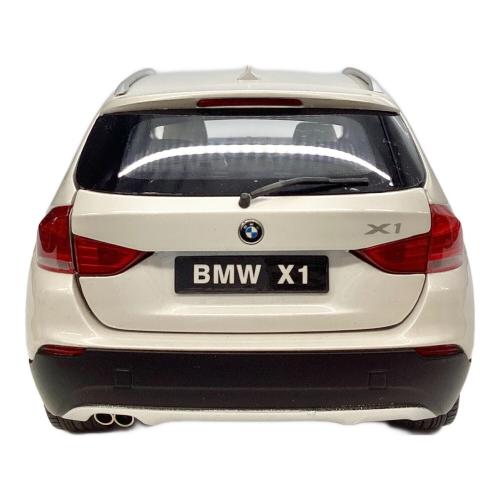 ダイキャストカー 1:18 BMW X1 xDrive 28i