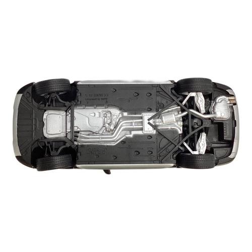 ダイキャストカー 1:18 BMW X1 xDrive 28i
