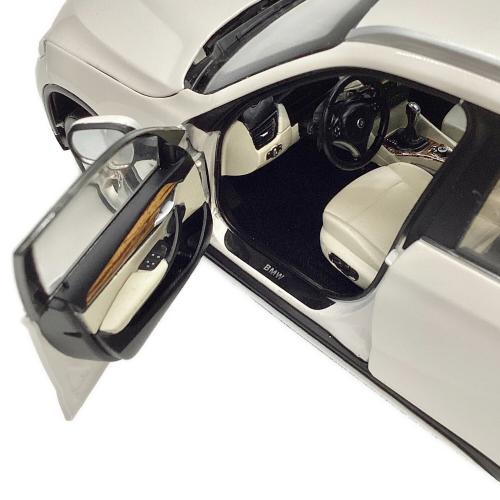 ダイキャストカー 1:18 BMW X1 xDrive 28i
