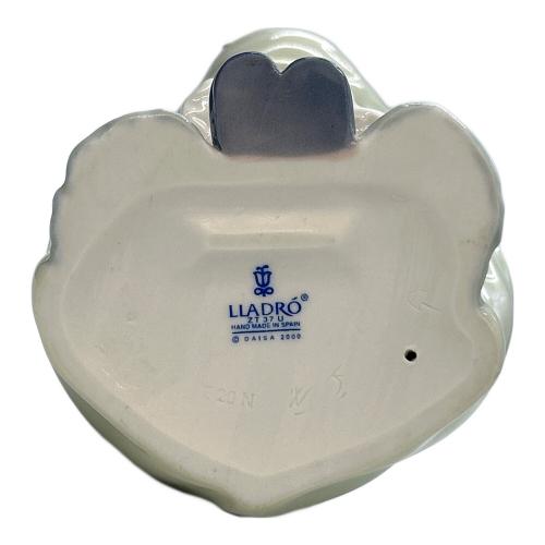 LLADRO (リヤドロ) フィギュリン 7229 カーネーションをあなたに