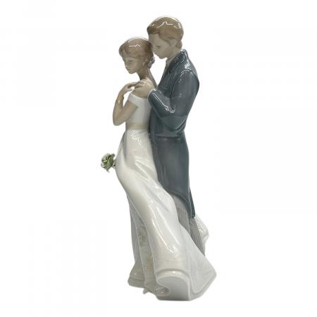 LLADRO (リヤドロ) フィギュリン 幸せのはじまり｜トレファクONLINE