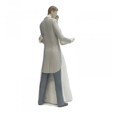 LLADRO (リヤドロ) フィギュリン いつまでも｜トレファクONLINE