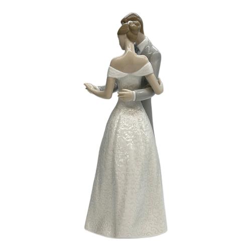 【希少美品】リヤドロ LLADRO 6597 愛の宣言　フィギュリン　専用箱付き 希少美品】リヤドロ LLADRO 6597 愛の宣言 フィギュリン 専用箱