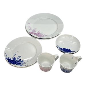 ROYAL COPENHAGEN (ロイヤル・コペンハーゲン) ペアカップ＆プレートセット フラワーシルエット カップ＆ソーサー・プレート大小セット
