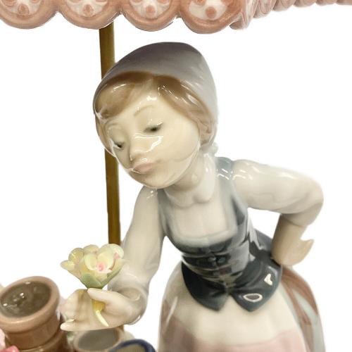 フィギュリン 公園通りの花屋さん