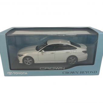 TOYOTA (トヨタ) CROWN BEYOND RS Advance ミニカー 1/30スケール モデルカー