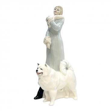   ロイヤル ドルトフィギュリンアップル夫妻 ROYAL DOULTON (ロイヤルドルトン) フィギュリン MR.APPLE DBH2