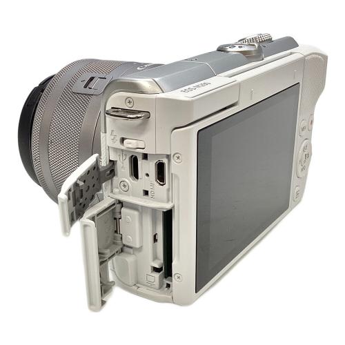 ミラーレス一眼カメラ EOS M200 15-45レンズキット