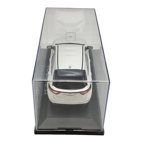 ダイキャストカー 1/30 HARRIER モデルカー カラーサンプル ホワイトパールクリスタルシャイン