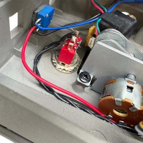 IBANEZ (アイバニーズ) ワウペダル WH10V2 mod マスターボリューム追加、コンデンサ/LED/スイッチ変更、マイコン・リレー式バイパス搭載