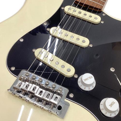 FENDER JAPAN (フェンダージャパン) ST-456 MOD Fender Noiseless P.Uに換装あり