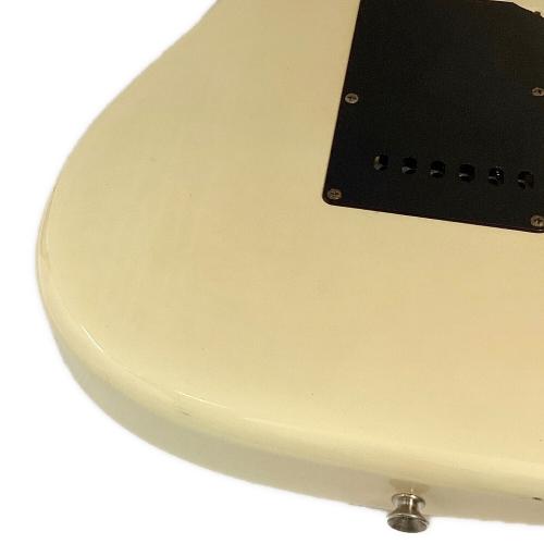 FENDER JAPAN (フェンダージャパン) ST-456 MOD Fender Noiseless P.Uに換装あり
