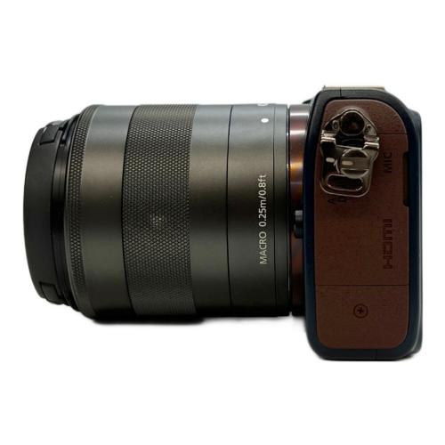 ミラーレス一眼カメラ EOS M2