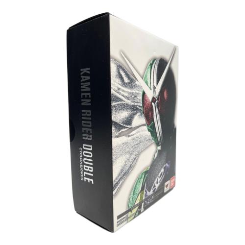 S.H.Figuarts 真骨彫製法 仮面ライダーW サイクロンジョーカー