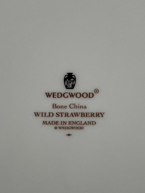 Wedgwood (ウェッジウッド) プレート 23cm(実寸22.5cm) ワイルドストロベリー