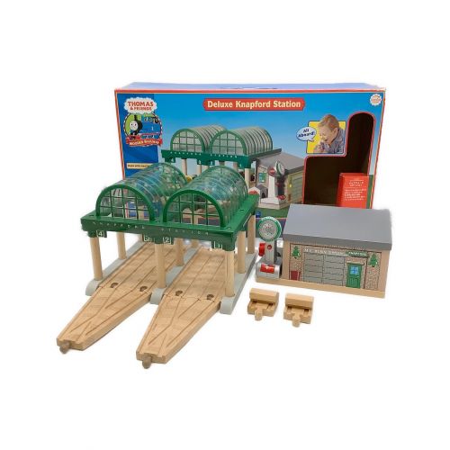 THOMAS&FRIENDS (トーマスアンドフレンズ) 男の子おもちゃ Deluxe Knapford Station パーツ確認済み