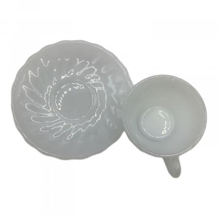 Fire King (ファイヤーキング) カップ&ソーサー ホワイト ミルクガラス