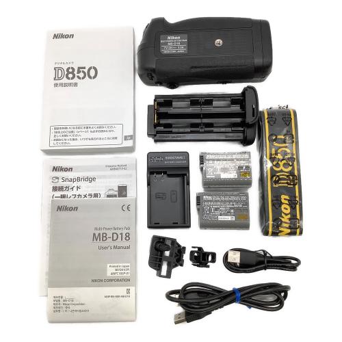 Nikon (ニコン) デジタル一眼レフカメラ D850 ボディ 4575万画素(有効画素) フルサイズC-MOS 専用電池 XQD/SD/SDHC/SDXC 標準：ISO64～25600 約7コマ/秒 1/8000～30秒 2033174
