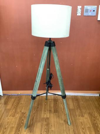 DI CLASSE (ディクラッセ) フロアスタンド Vieri nova 151209 電球