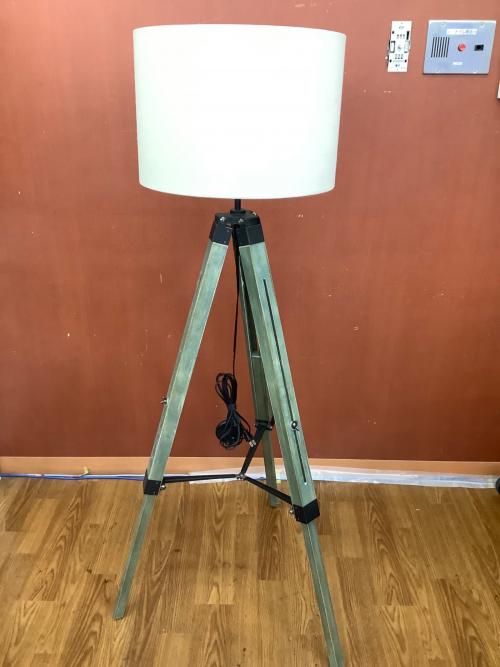 DI CLASSE (ディクラッセ) フロアスタンド Vieri nova 151209 電球