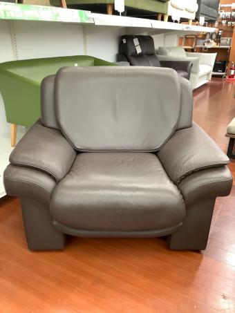 Himolla (ヒモラ) 1人掛けソファー ブラウン 233 総革 パシフィック