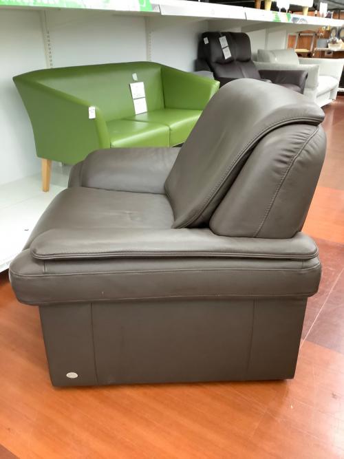 himolla ヒモラ1人掛けソファ総革