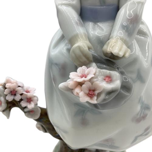 LLADRO (リヤドロ) 桜並木をぬけて 花数ヶ所ワレ有