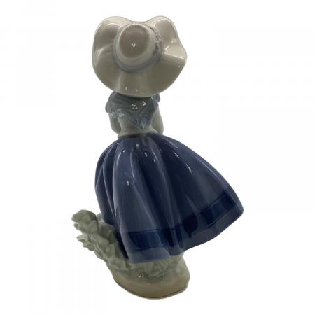 LLADRO (リヤドロ) フィギュリン きれいな花ばかり｜トレファクONLINE