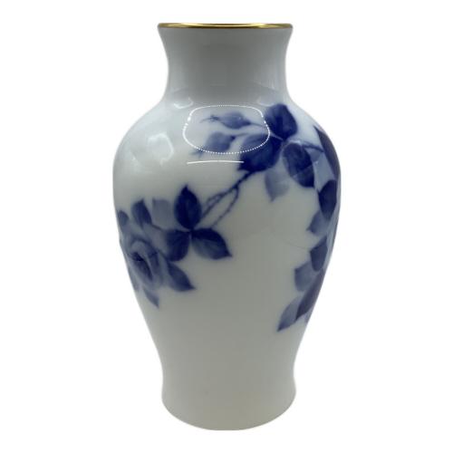 大倉陶園 (オオクラトウエン) 花瓶