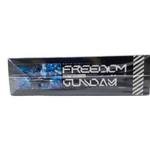 BANDAI (バンダイ) HG1/144 フリーダムガンダム FREEDOM 完全生産限定盤 ガンプラ